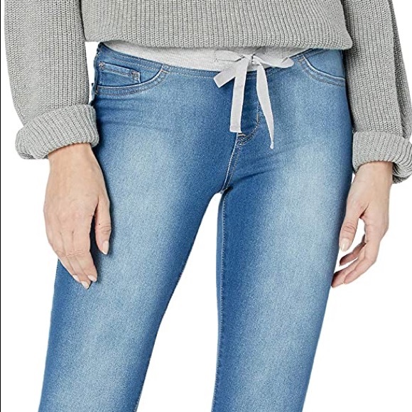 lei | Jeans | Lei Dorm Pull On Jegging 